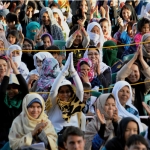 بیایید برای شادی بهانه بیافرینیم
